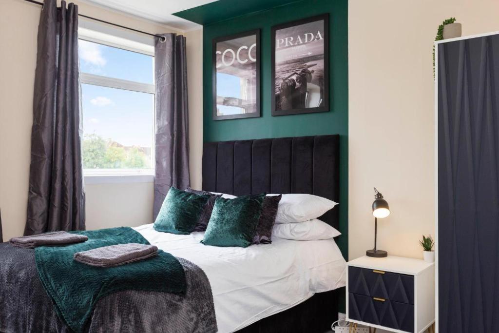 Stylish 3 Bed Edinburgh Abode - Parking And Gardenヴィラ エクステリア 写真